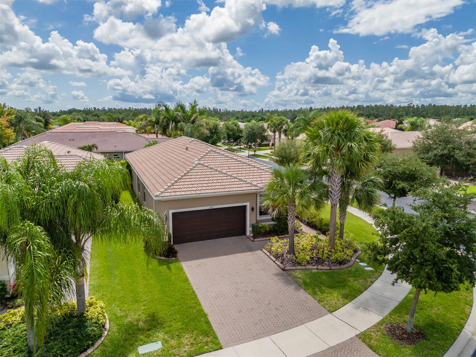 Single Family Residence in WIMAUMA, FL - Daniel Dourado