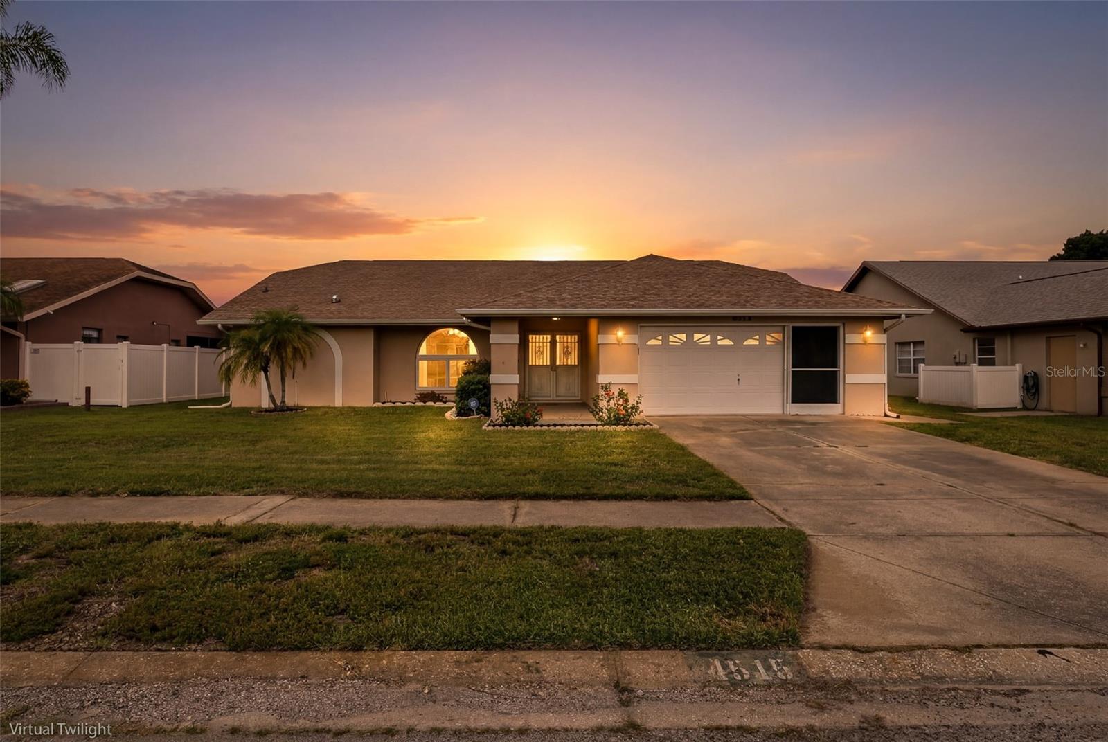 Single Family Residence em NEW PORT RICHEY, FL - Daniel Dourado