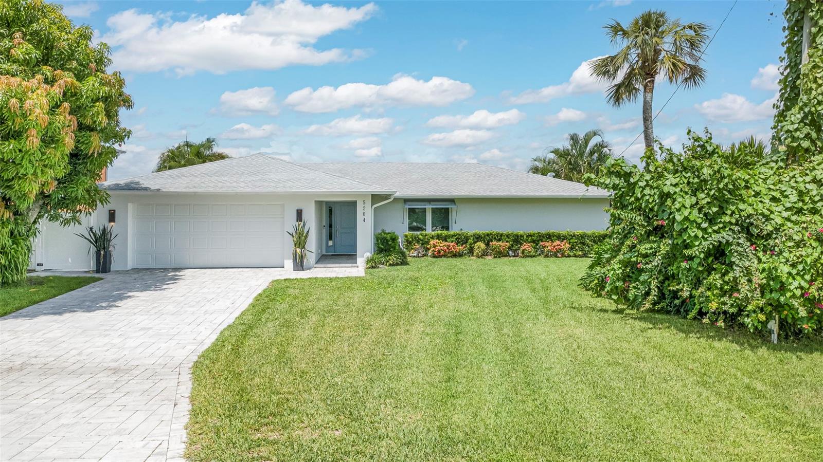 Single Family Residence em CAPE CORAL, FL - Daniel Dourado