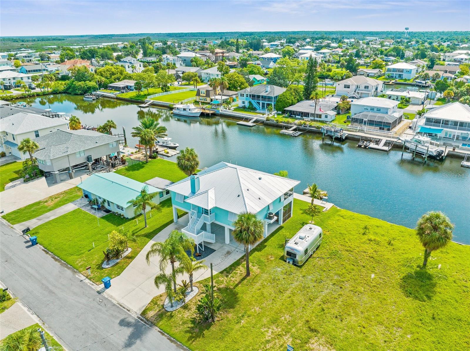 Single Family Residence em HERNANDO BEACH, FL - Daniel Dourado