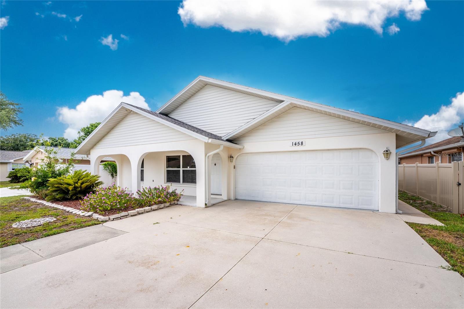 Single Family Residence in VENICE, FL - Daniel Dourado