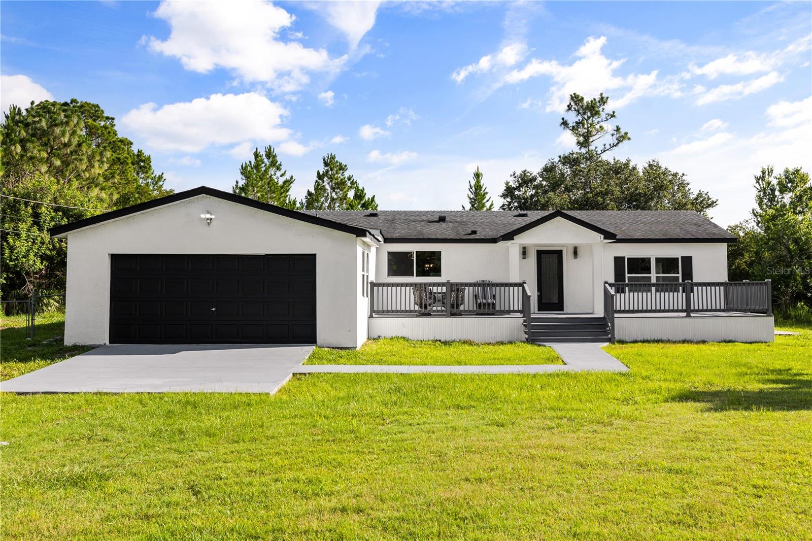 Single Family Residence in ORLANDO, FL - Daniel Dourado