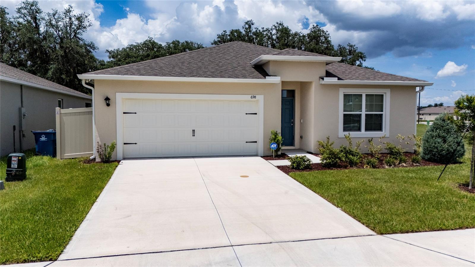 Single Family Residence in DAVENPORT, FL - Daniel Dourado