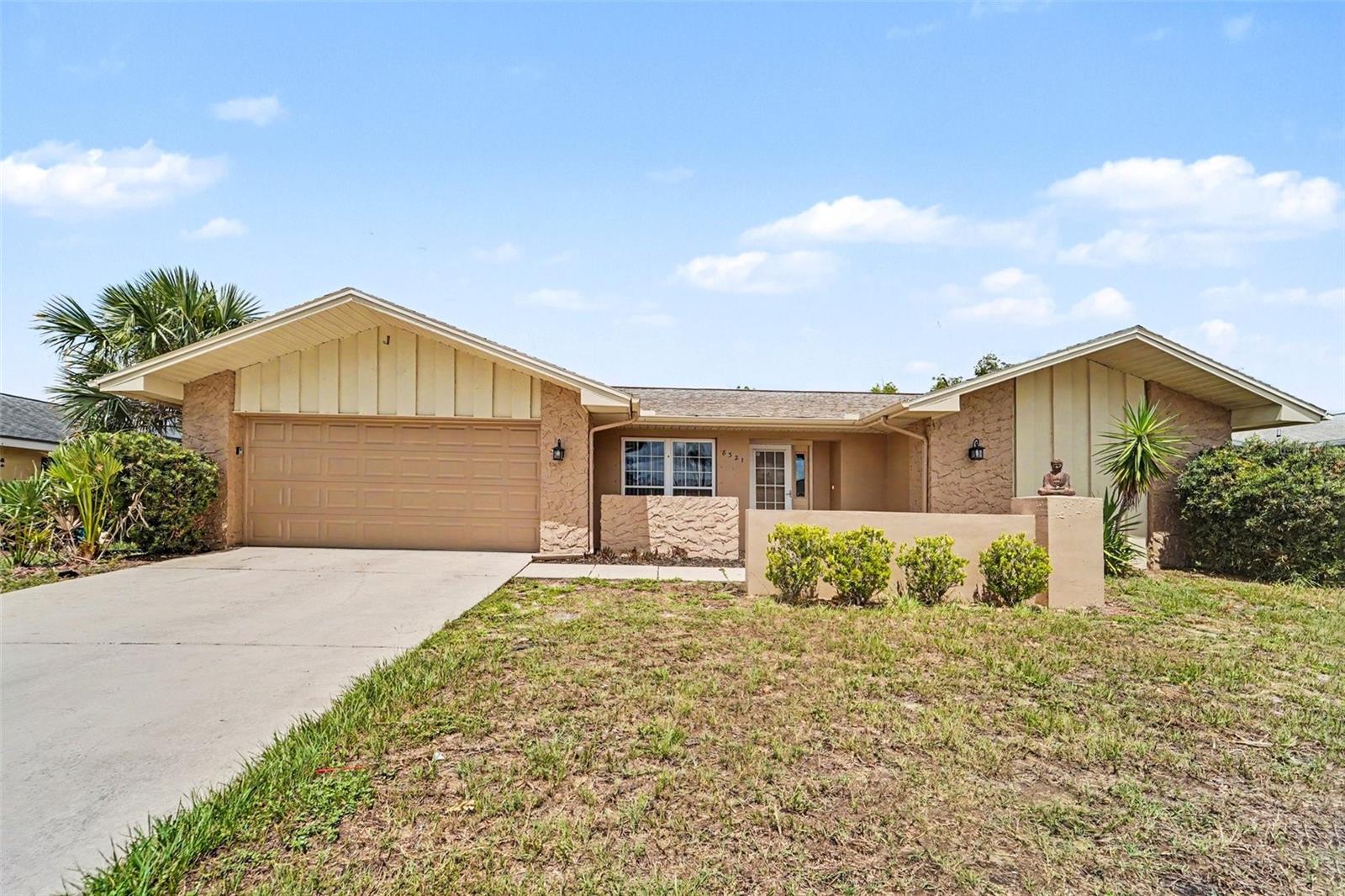 Single Family Residence em PORT RICHEY, FL - Daniel Dourado