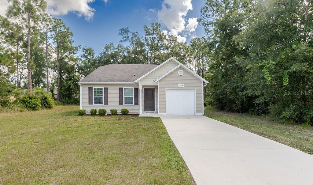 Single Family Residence em WEEKI WACHEE, FL - Daniel Dourado