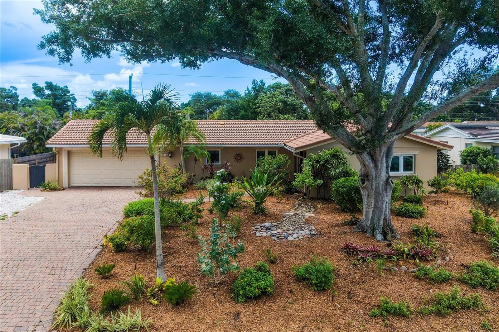 Single Family Residence em SARASOTA, FL - Daniel Dourado