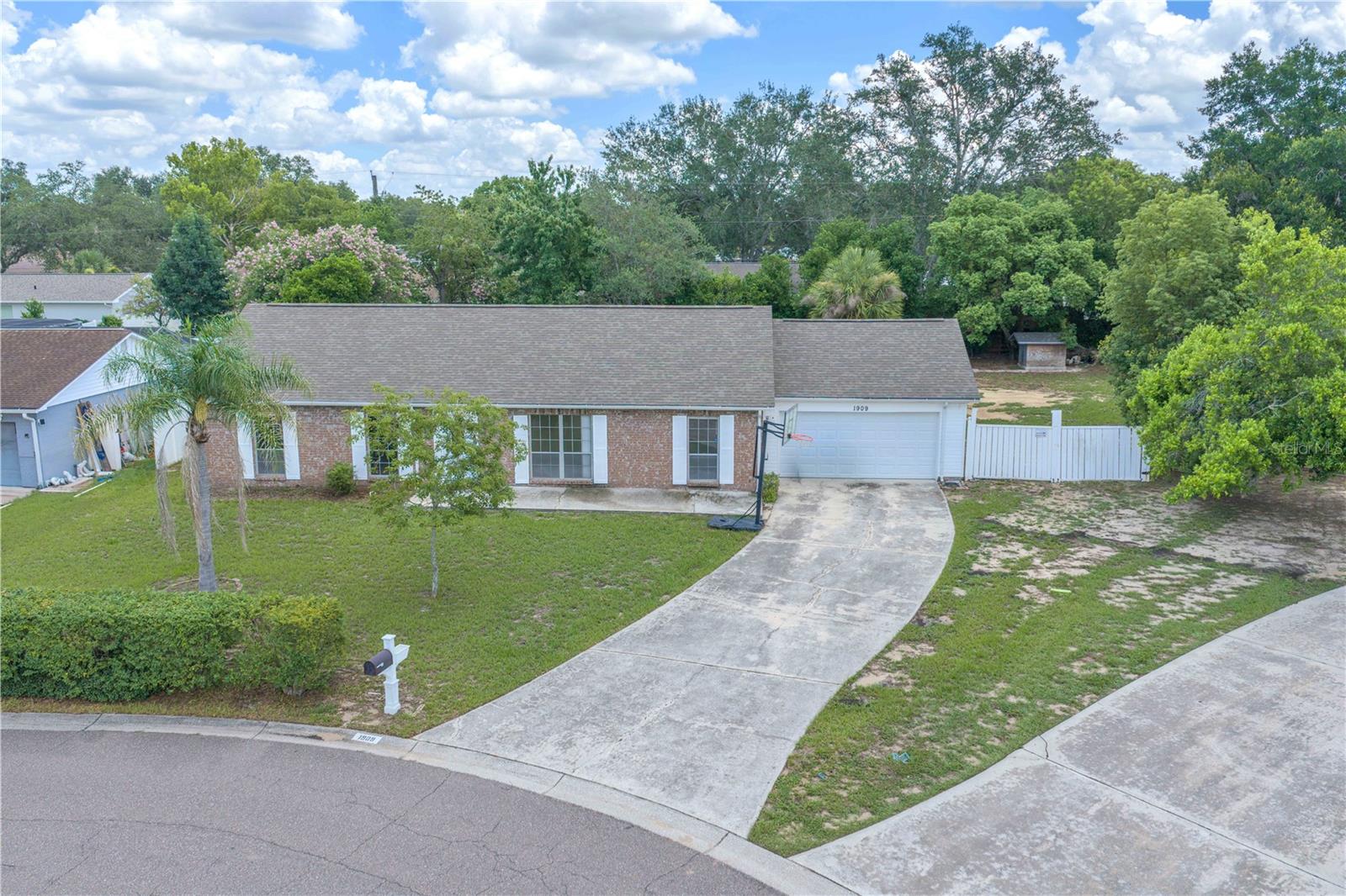Single Family Residence em BRANDON, FL - Daniel Dourado