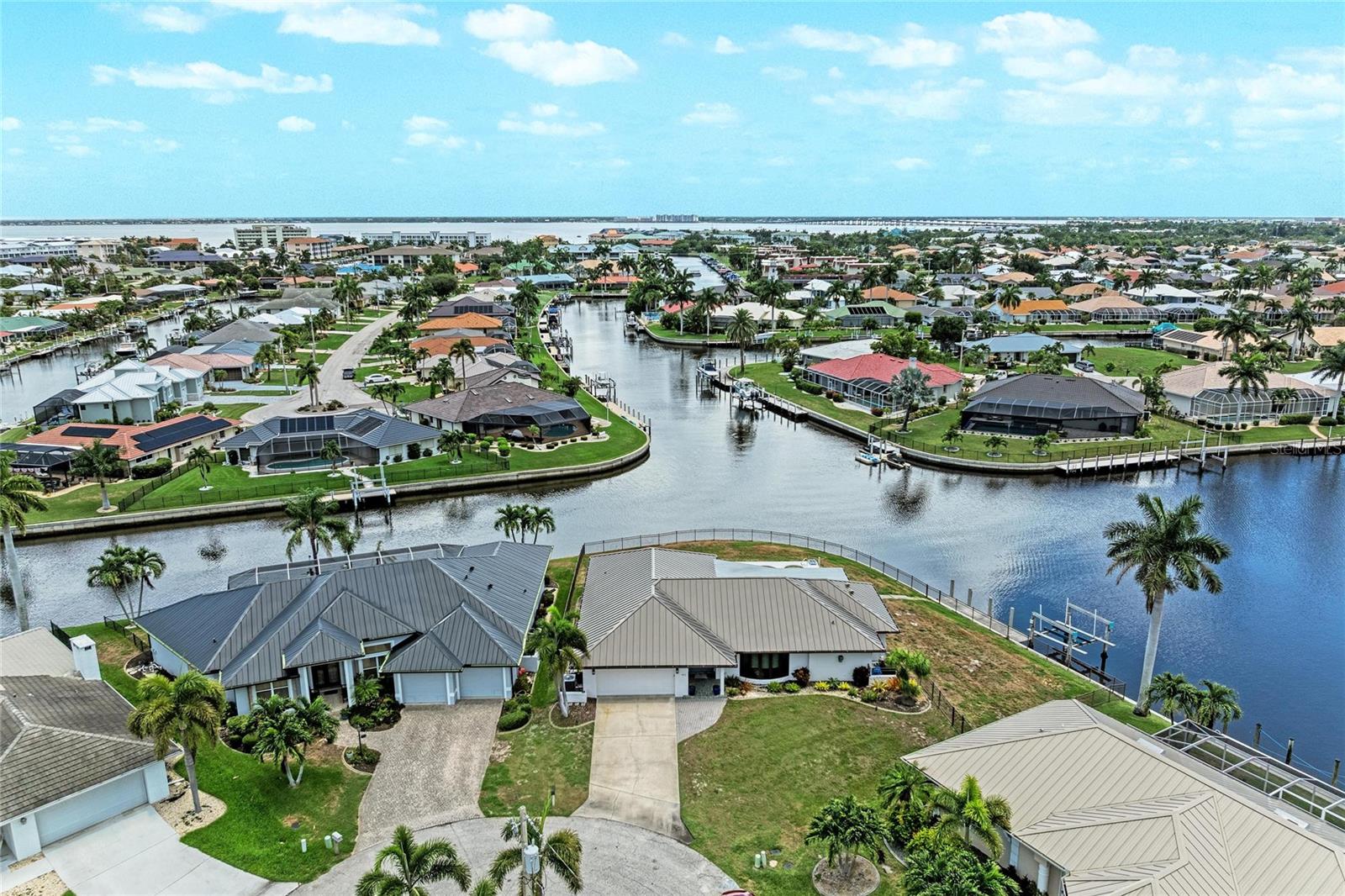 Single Family Residence em PUNTA GORDA, FL - Daniel Dourado