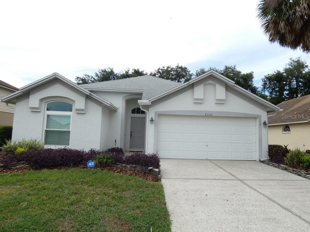 Single Family Residence in WESLEY CHAPEL, FL - Daniel Dourado
