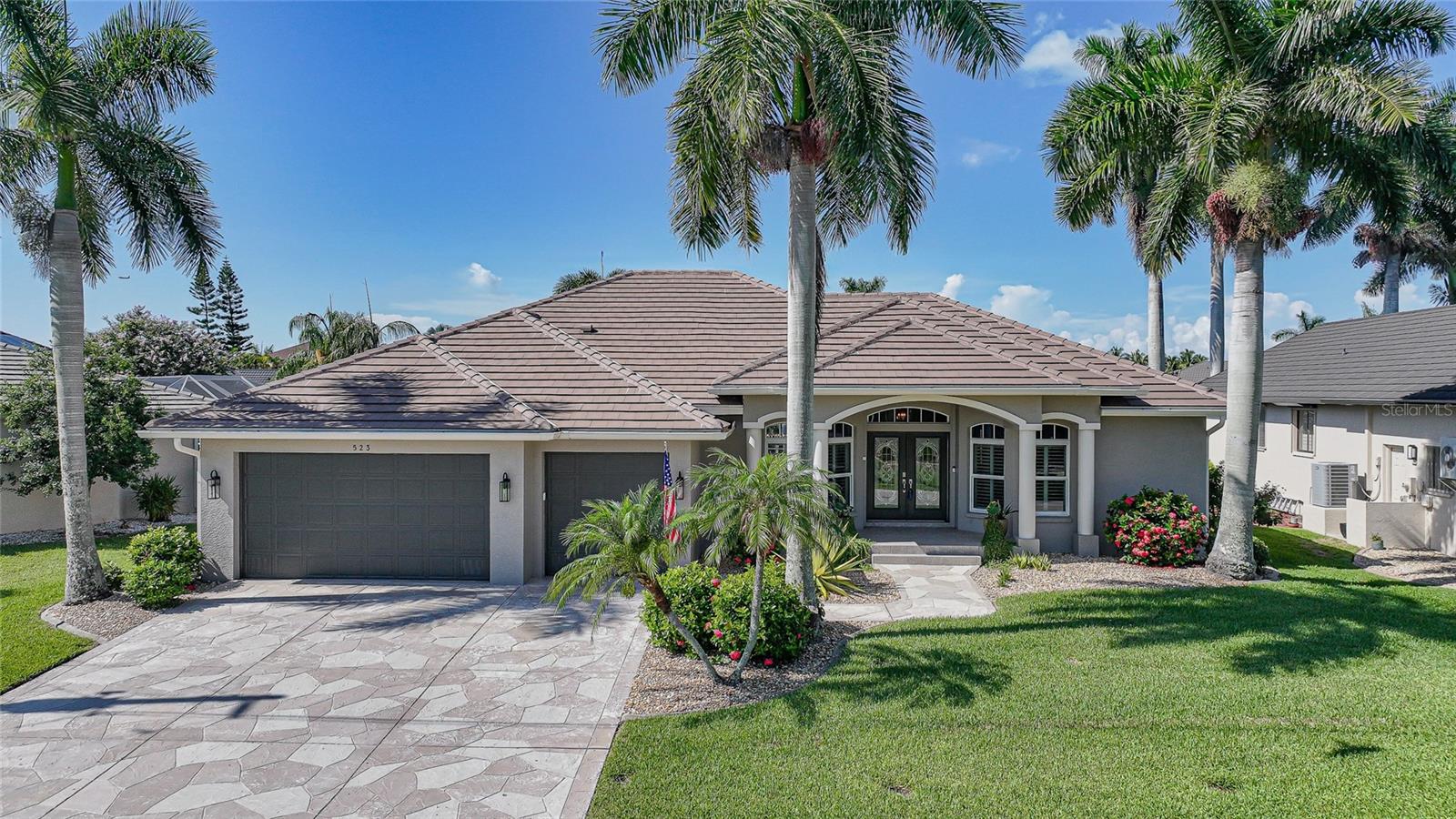 Single Family Residence em PUNTA GORDA, FL - Daniel Dourado