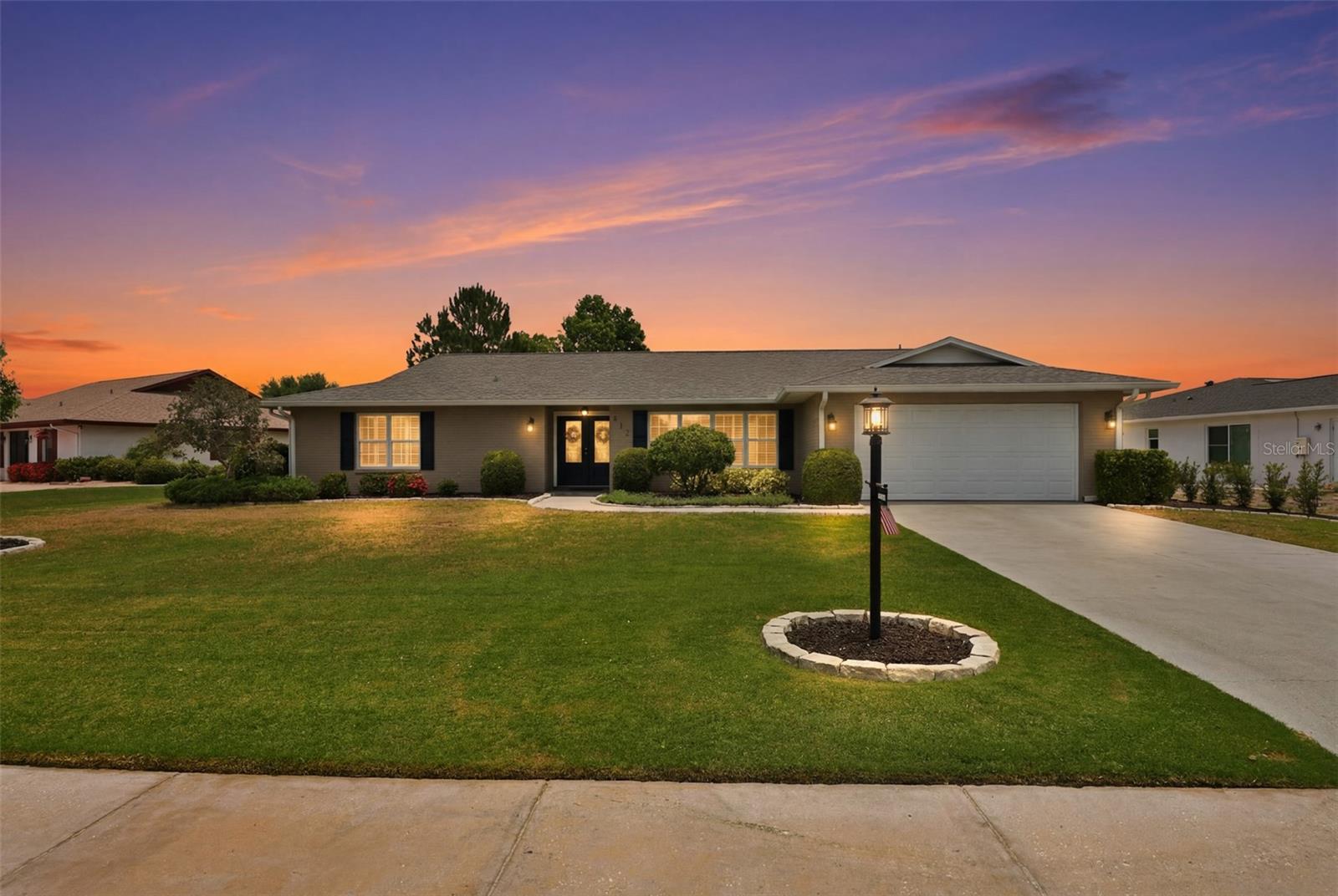 Single Family Residence em SUN CITY CENTER, FL - Daniel Dourado