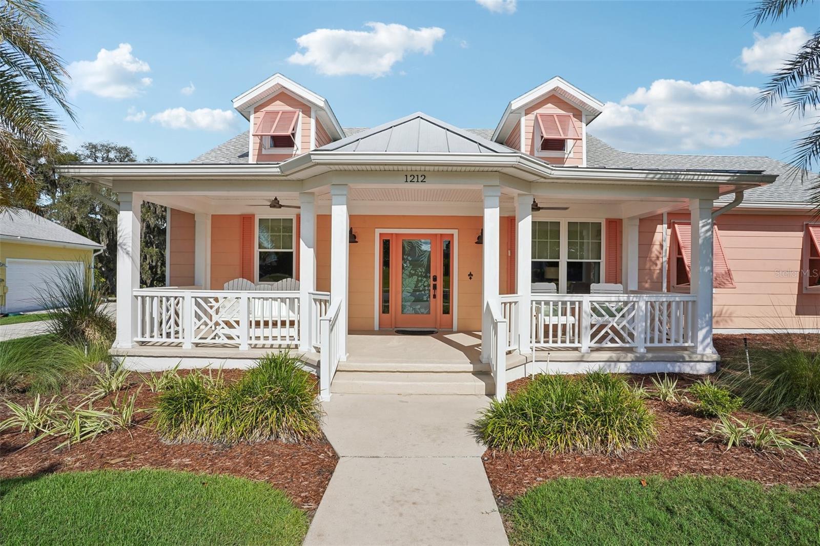 Single Family Residence in LADY LAKE, FL - Daniel Dourado