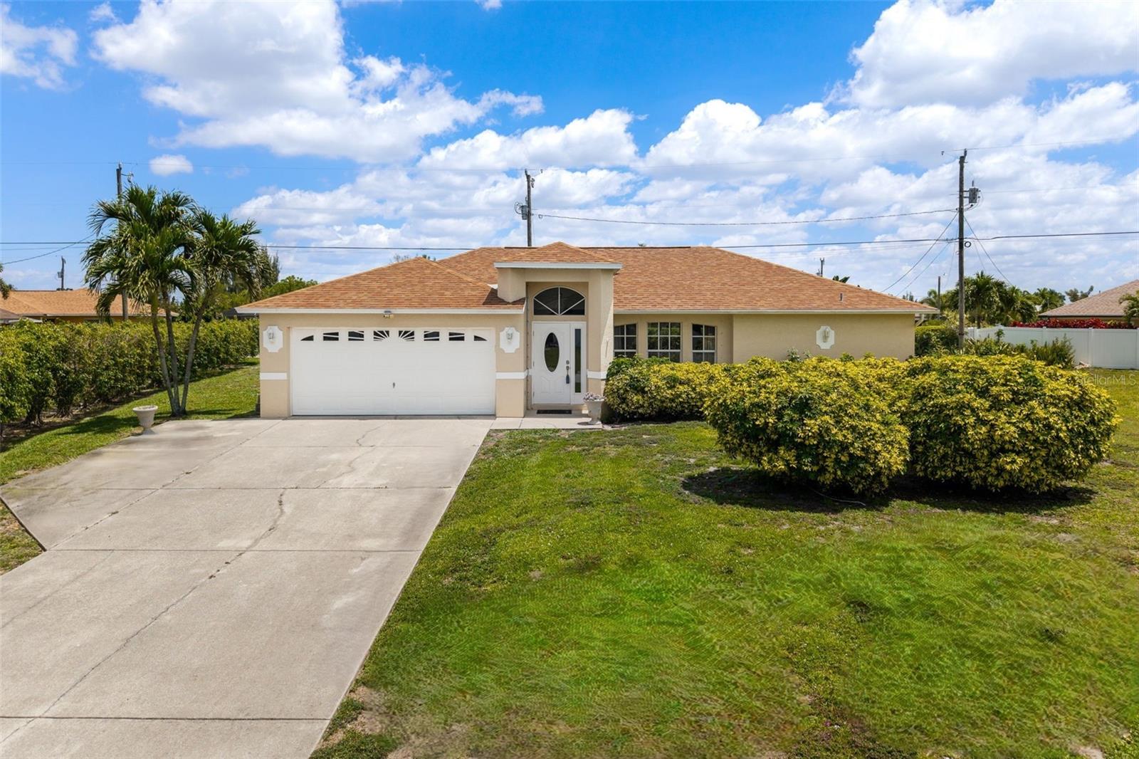 Single Family Residence em CAPE CORAL, FL - Daniel Dourado
