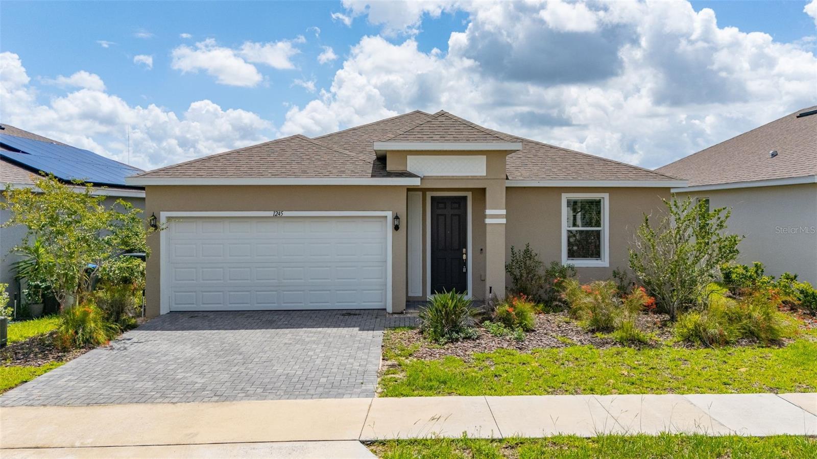 Single Family Residence in HAINES CITY, FL - Daniel Dourado