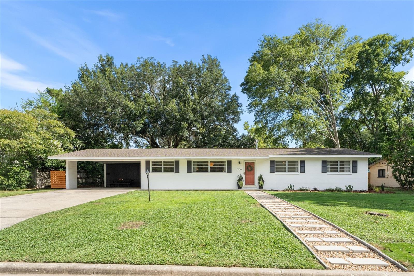 Single Family Residence em GAINESVILLE, FL - Daniel Dourado