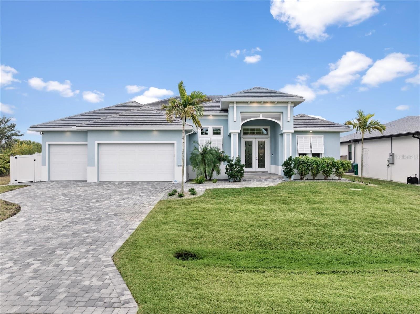 Single Family Residence em PORT CHARLOTTE, FL - Daniel Dourado