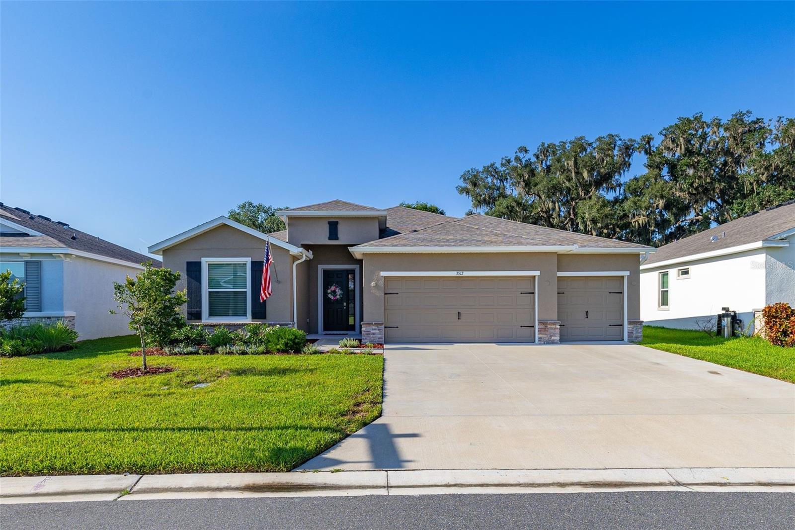 Single Family Residence em PLANT CITY, FL - Daniel Dourado