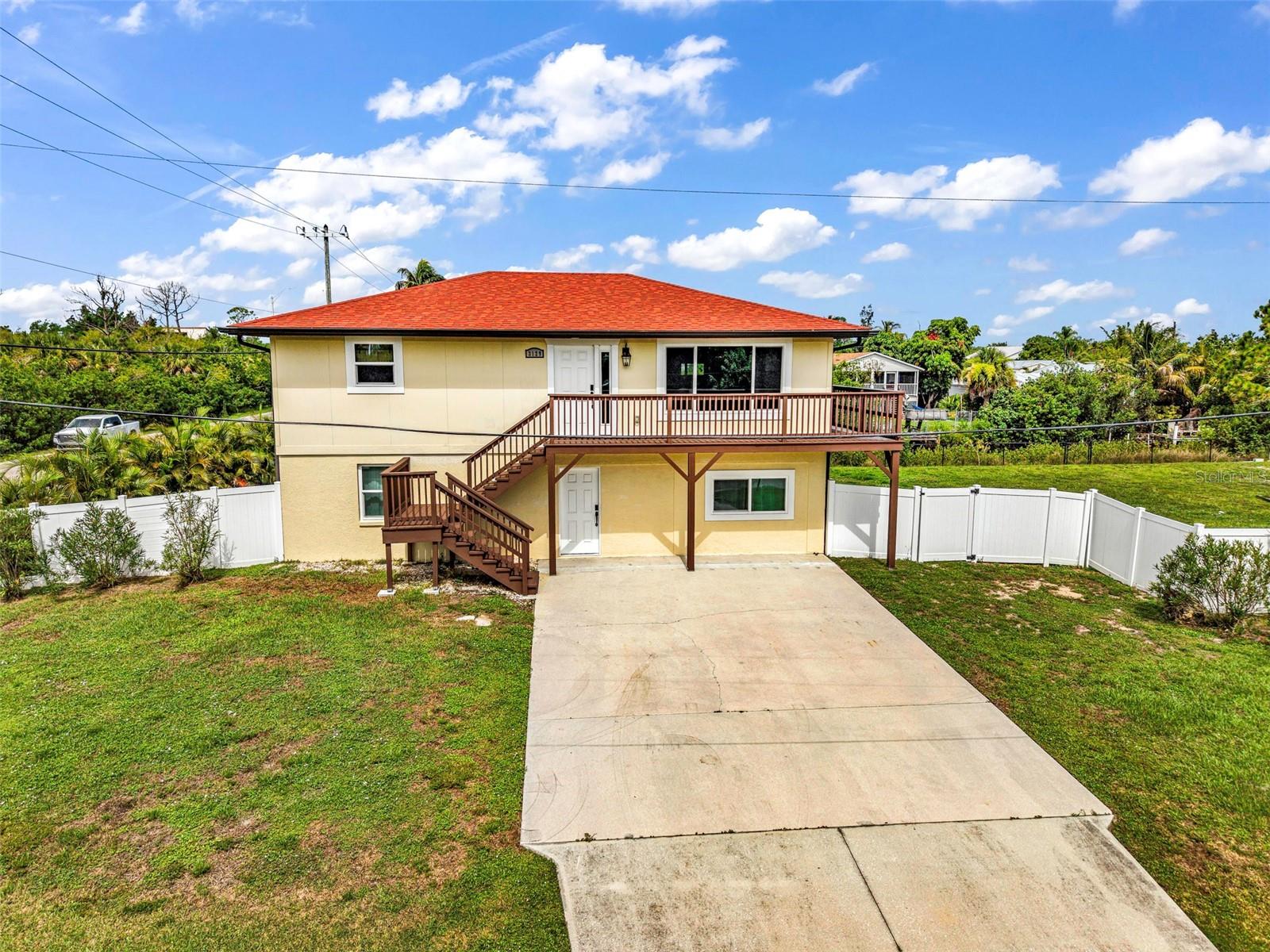 Single Family Residence em PUNTA GORDA, FL - Daniel Dourado