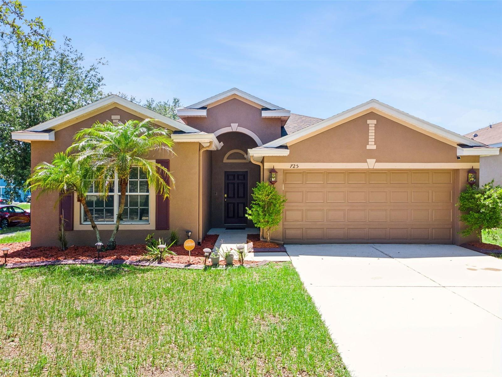 Single Family Residence in SEFFNER, FL - Daniel Dourado