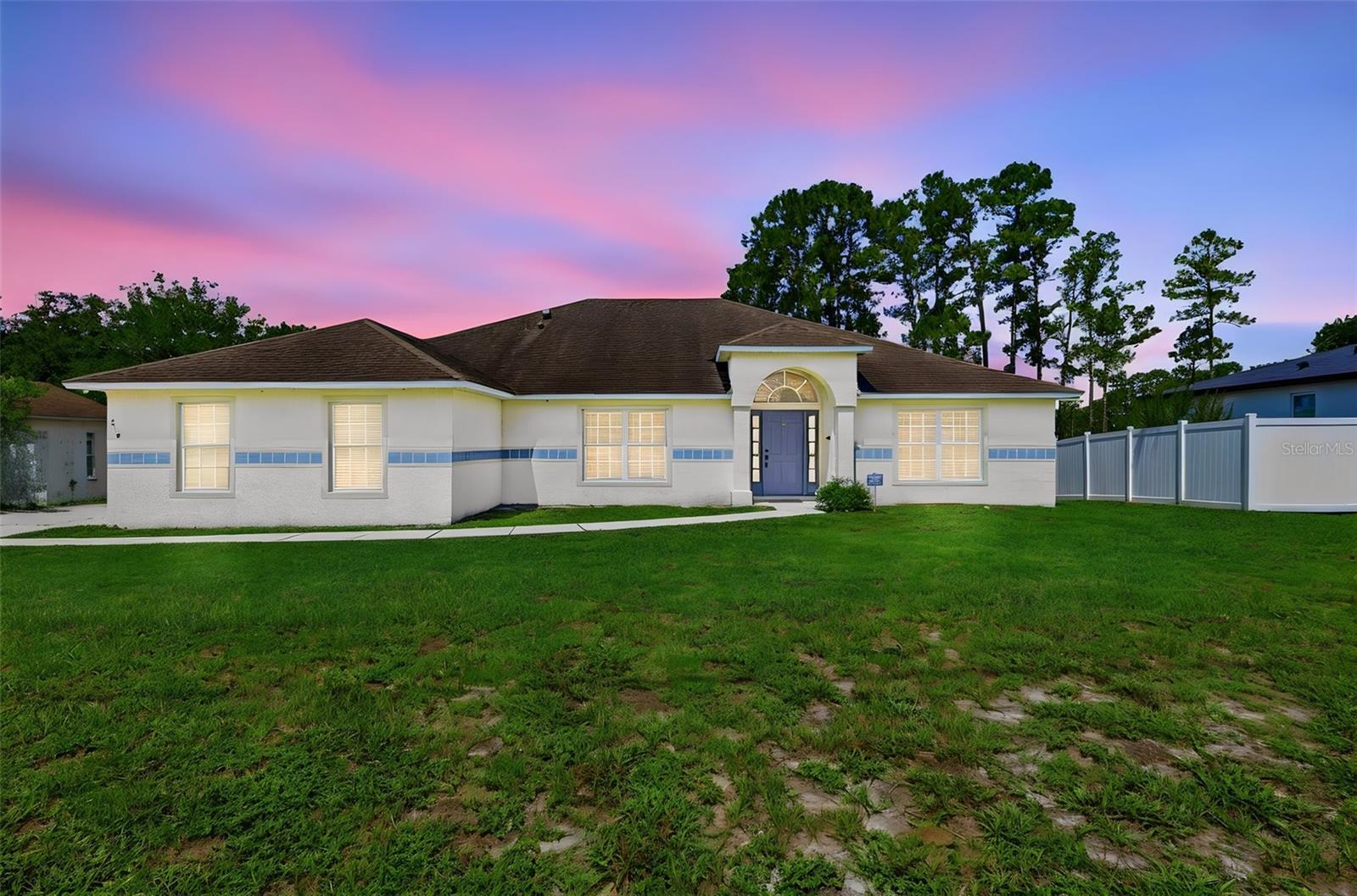 Single Family Residence in DELTONA, FL - Daniel Dourado