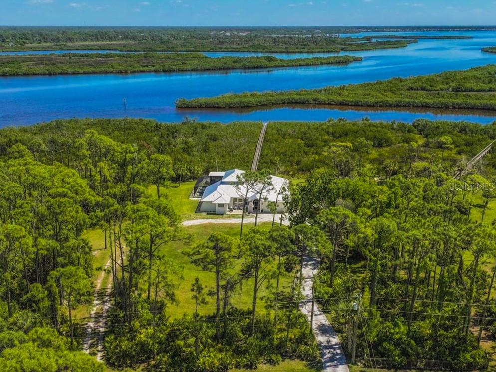 Single Family Residence in VENICE, FL - Daniel Dourado