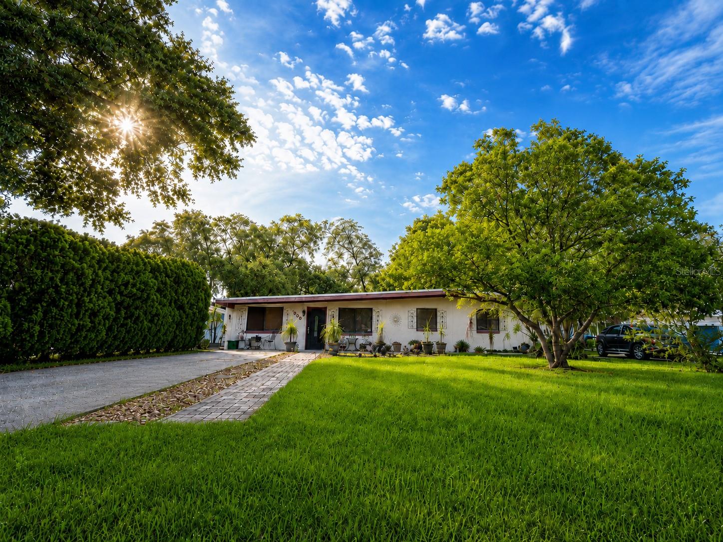 Single Family Residence in SOUTH DAYTONA, FL - Daniel Dourado