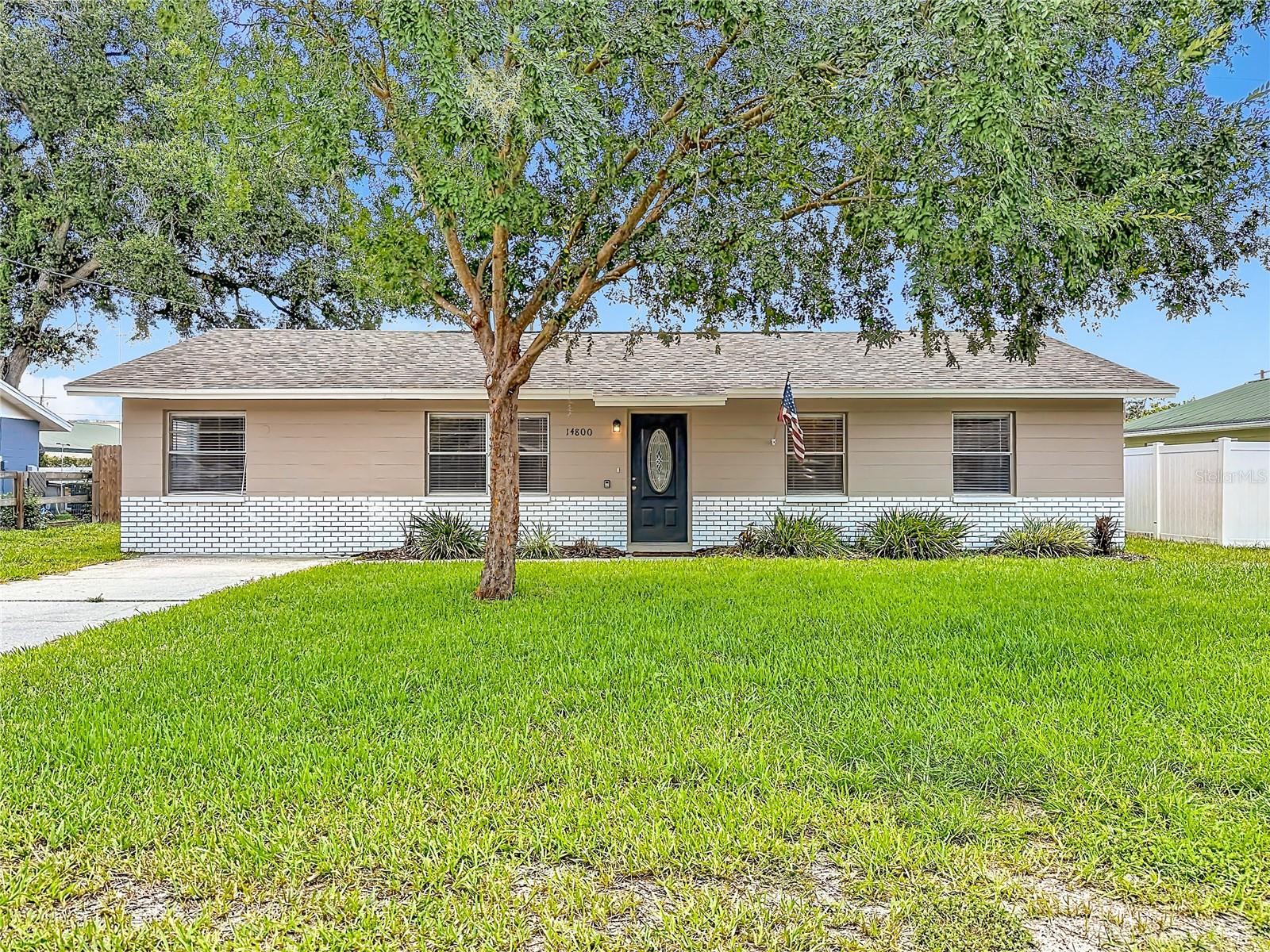 Single Family Residence in DADE CITY, FL - Daniel Dourado