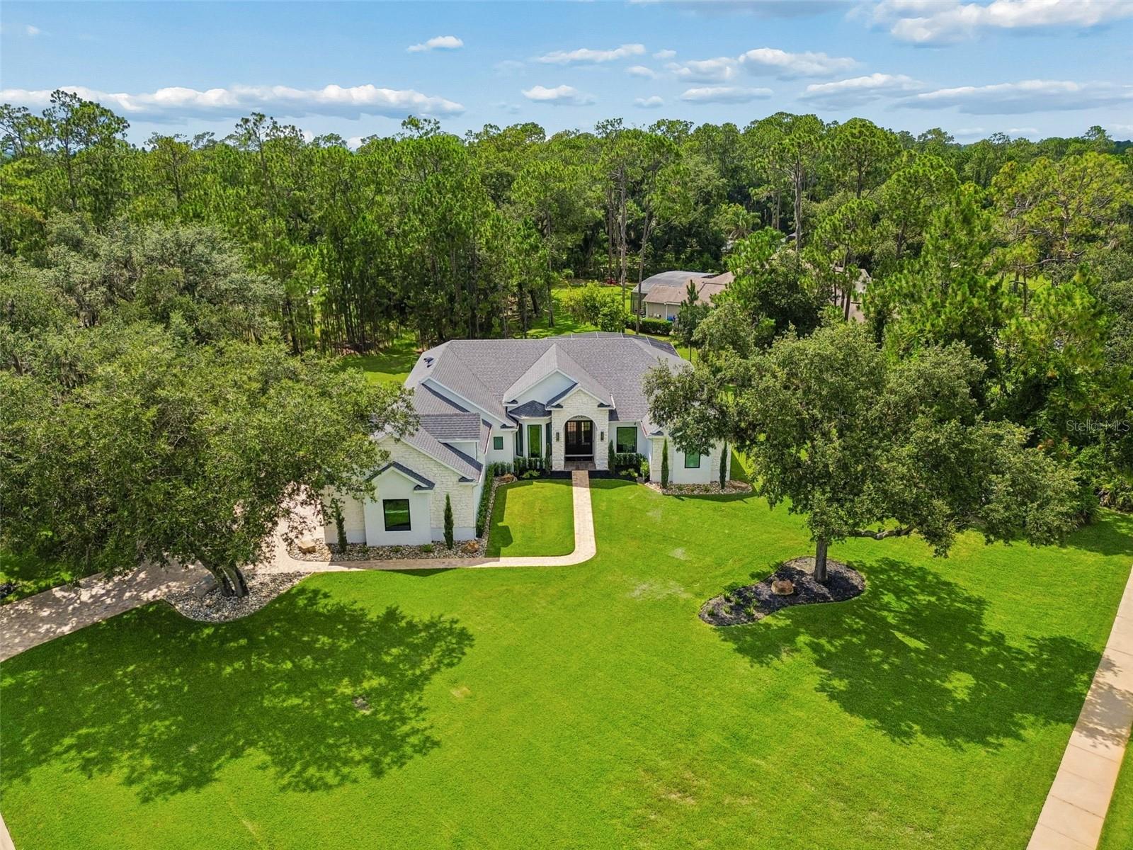 Single Family Residence in ORLANDO, FL - Daniel Dourado