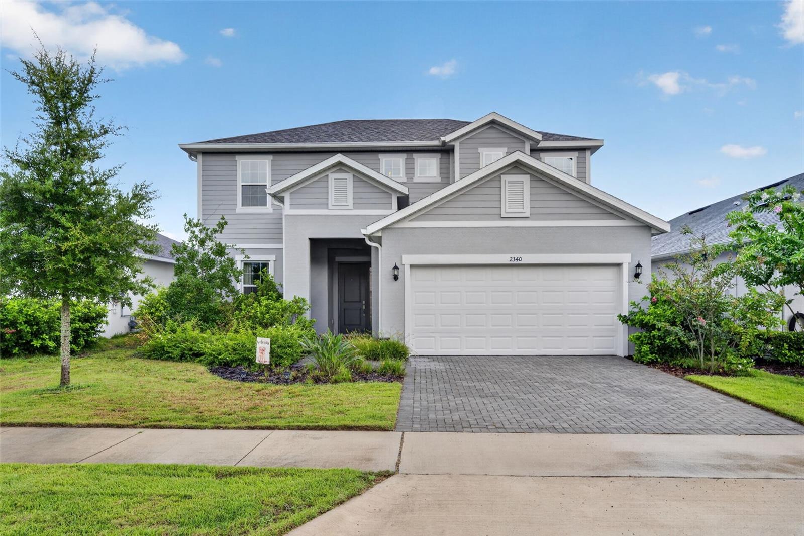 Single Family Residence in MOUNT DORA, FL - Daniel Dourado