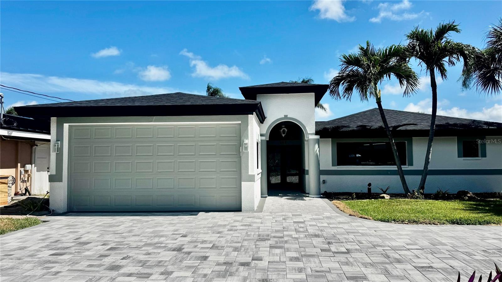 Single Family Residence em CLEARWATER BEACH, FL - Daniel Dourado