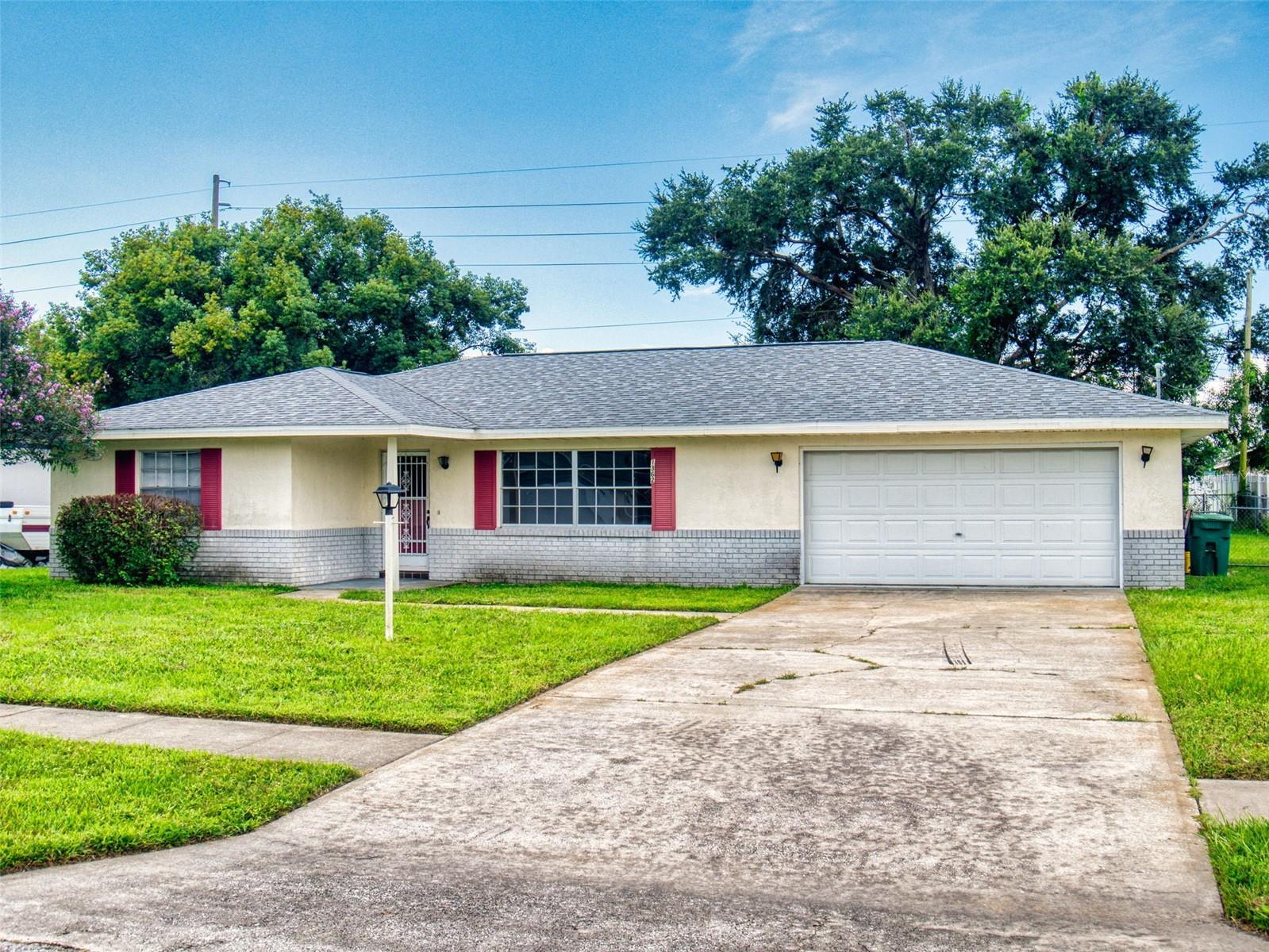 Single Family Residence em DELTONA, FL - Daniel Dourado