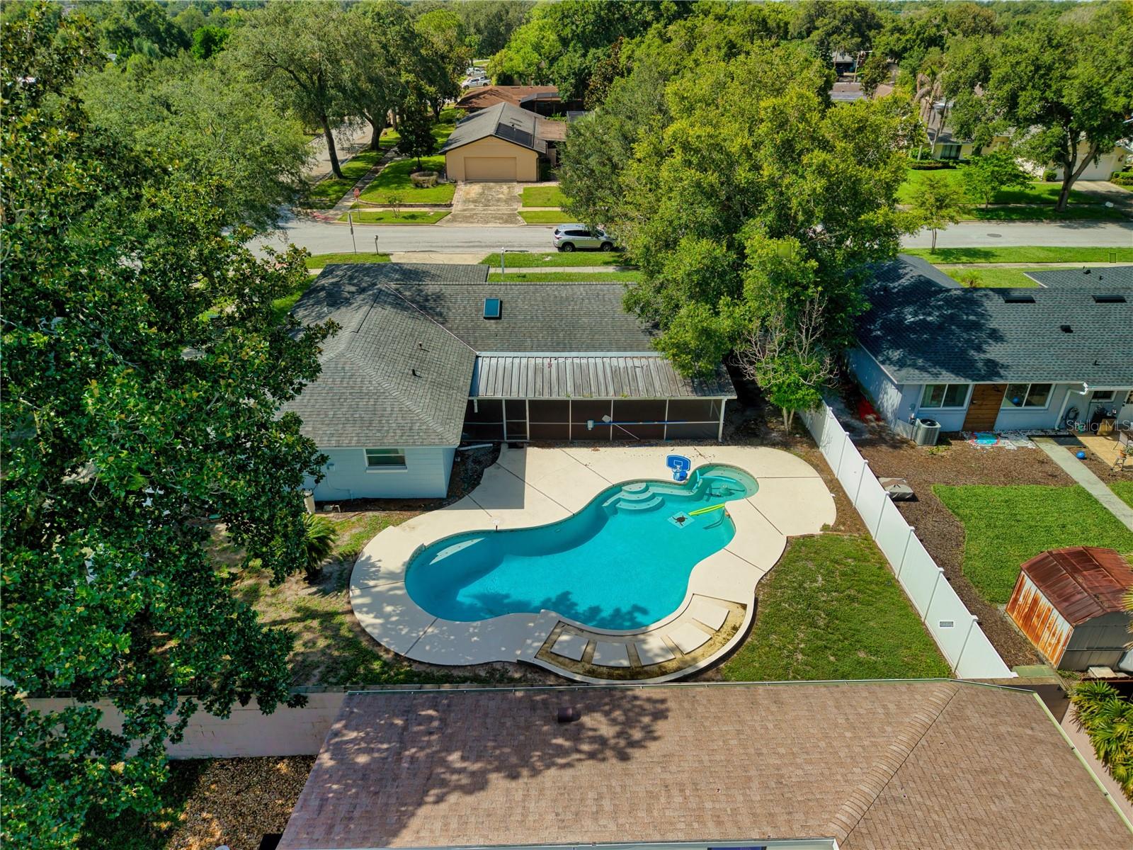 Single Family Residence in ORLANDO, FL - Daniel Dourado