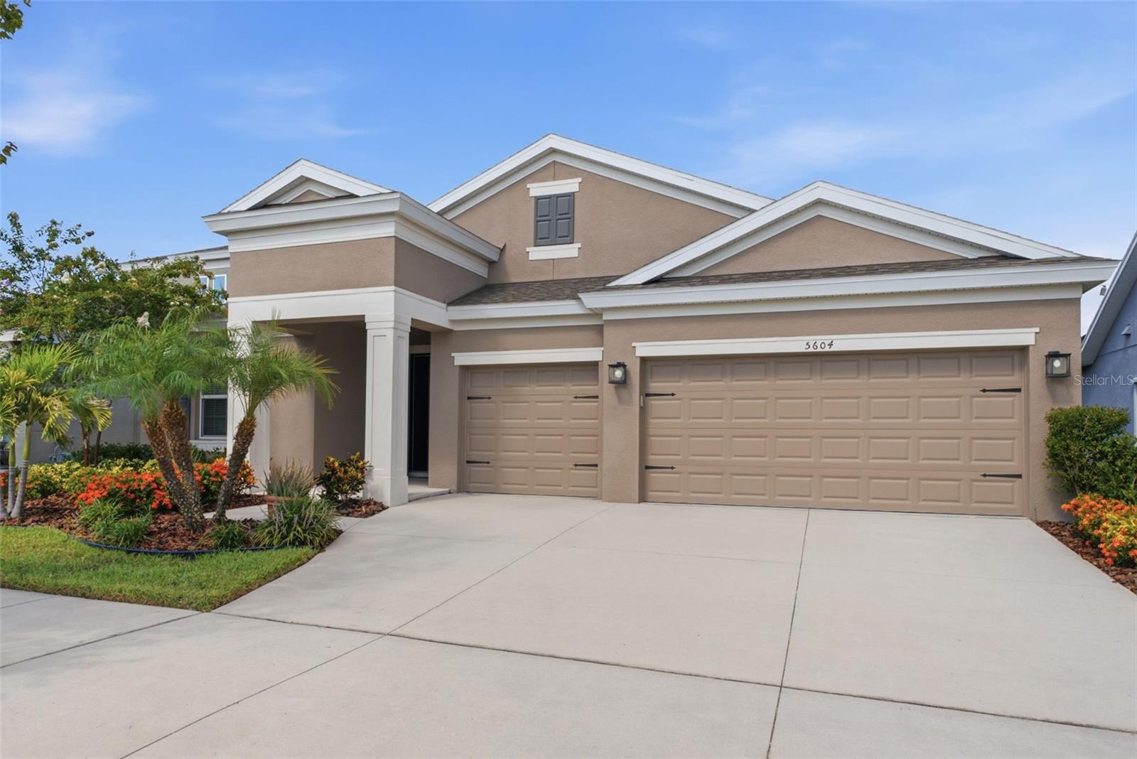 Single Family Residence in APOLLO BEACH, FL - Daniel Dourado
