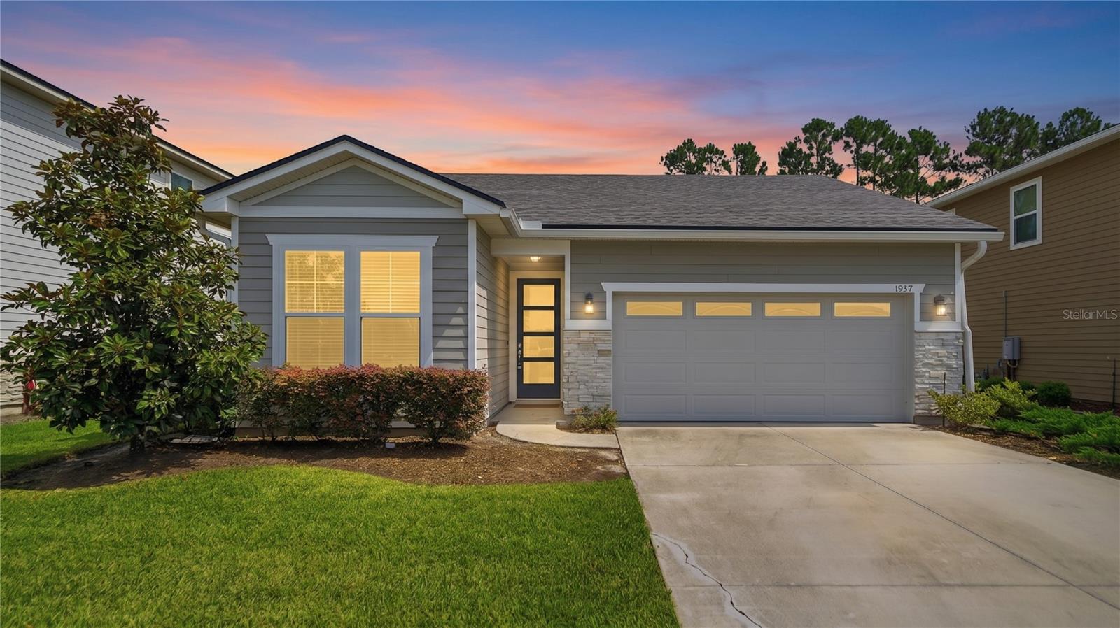 Single Family Residence in MIDDLEBURG, FL - Daniel Dourado
