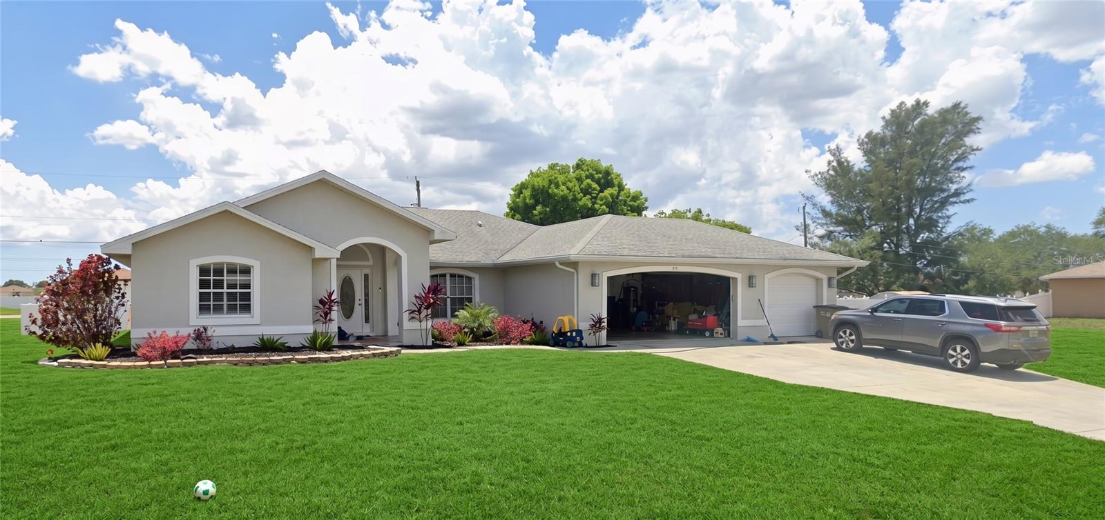 Single Family Residence em CAPE CORAL, FL - Daniel Dourado