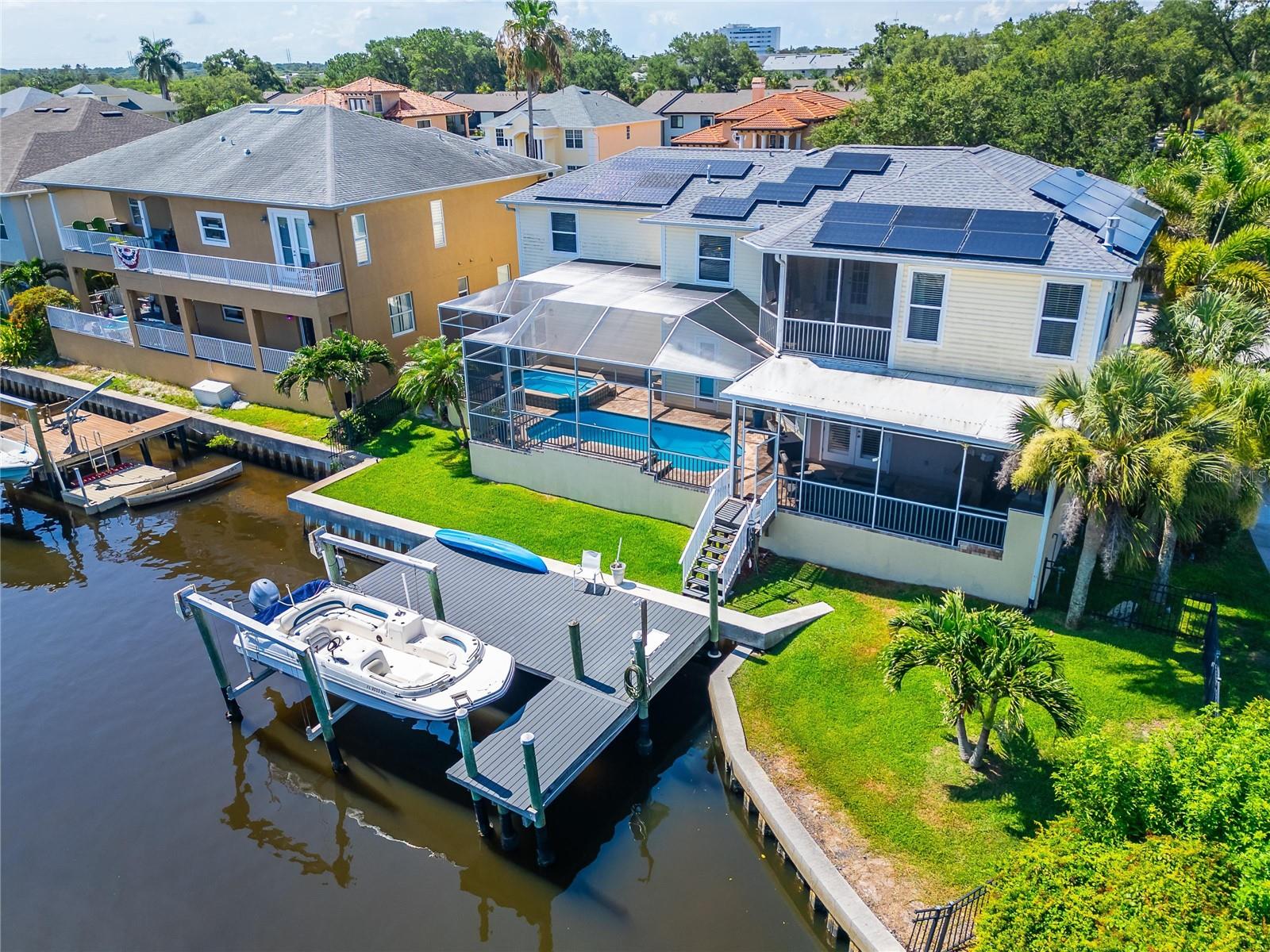 Single Family Residence em TARPON SPRINGS, FL - Daniel Dourado