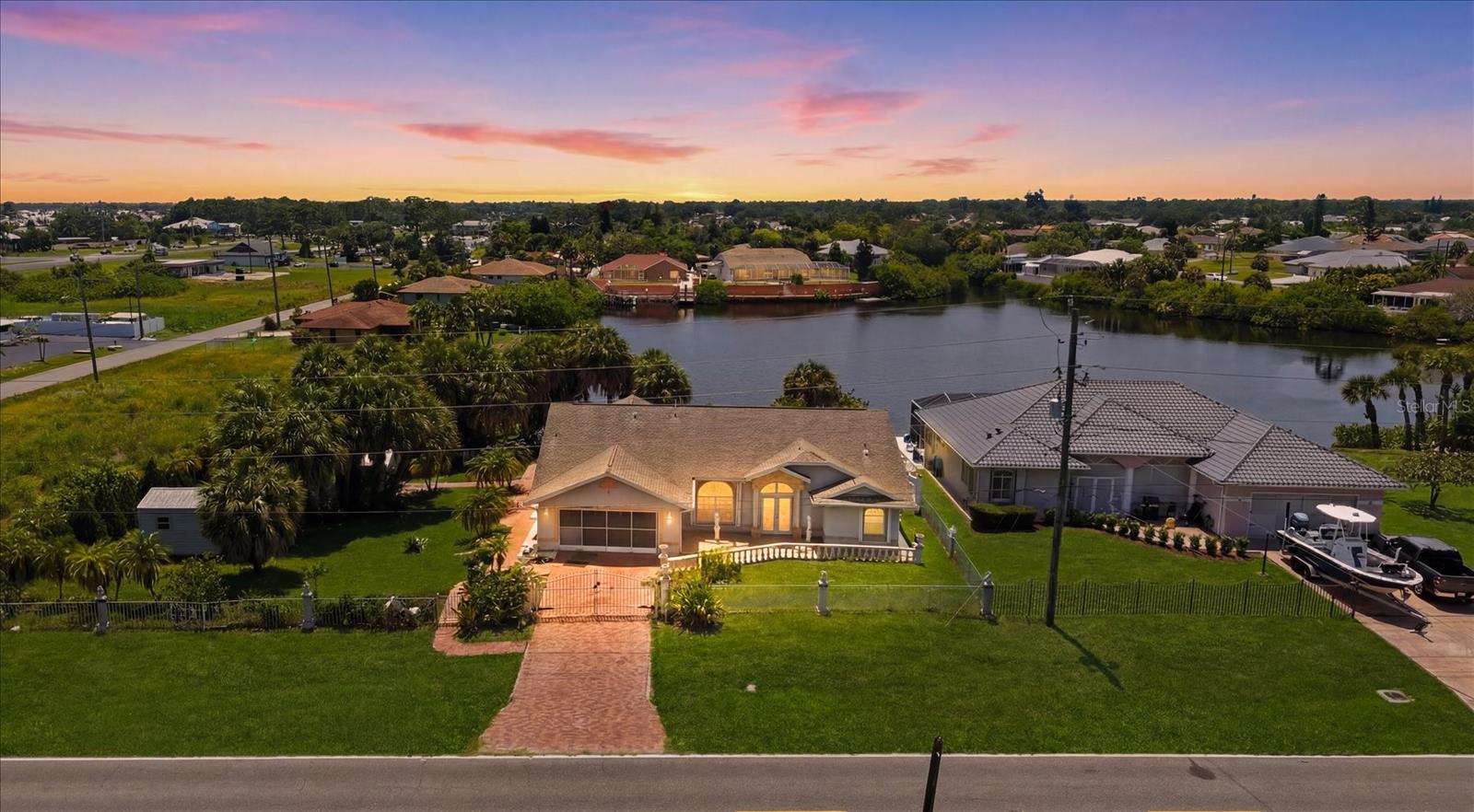 Single Family Residence em NORTH PORT, FL - Daniel Dourado