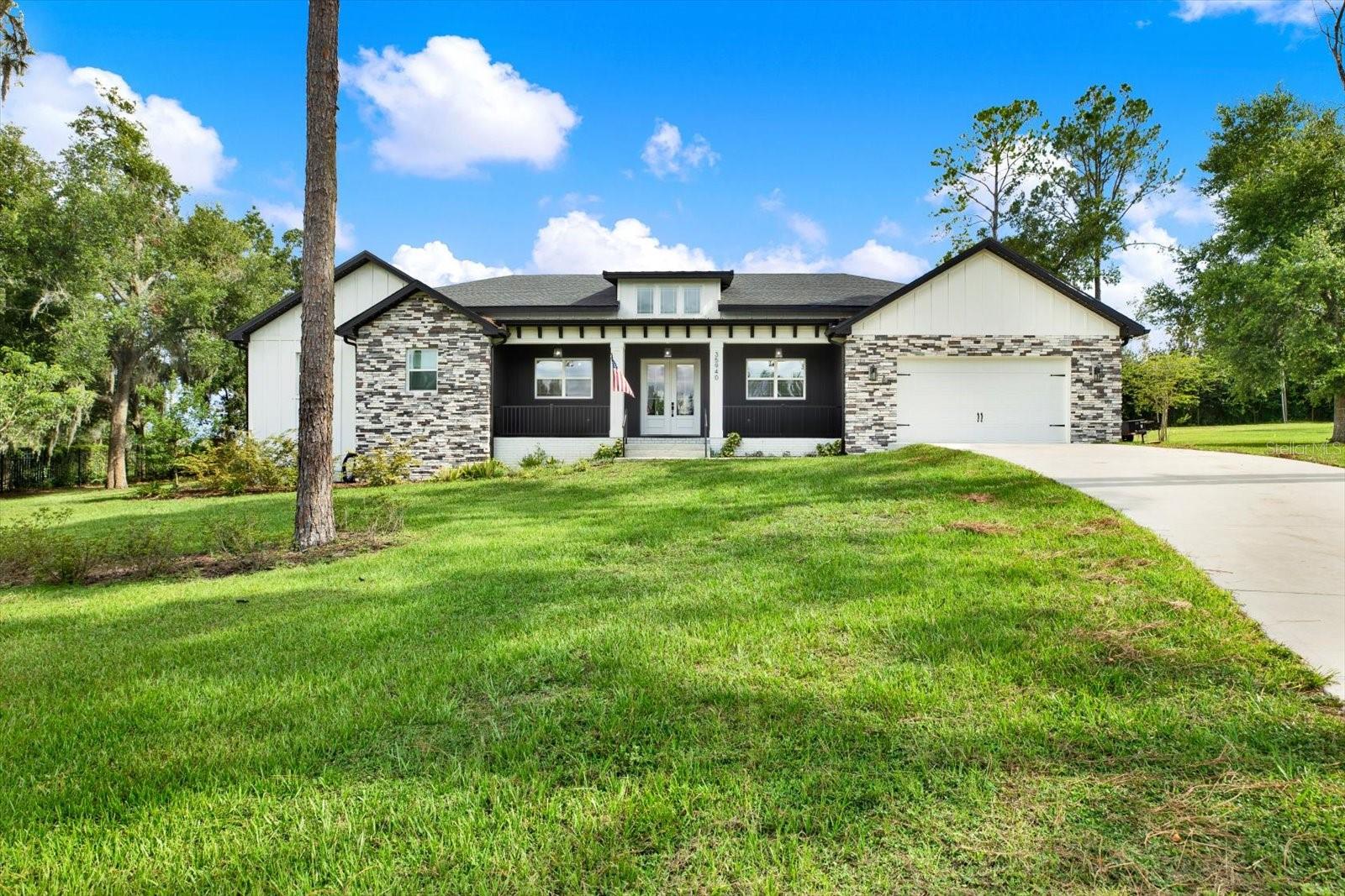 Single Family Residence in DADE CITY, FL - Daniel Dourado
