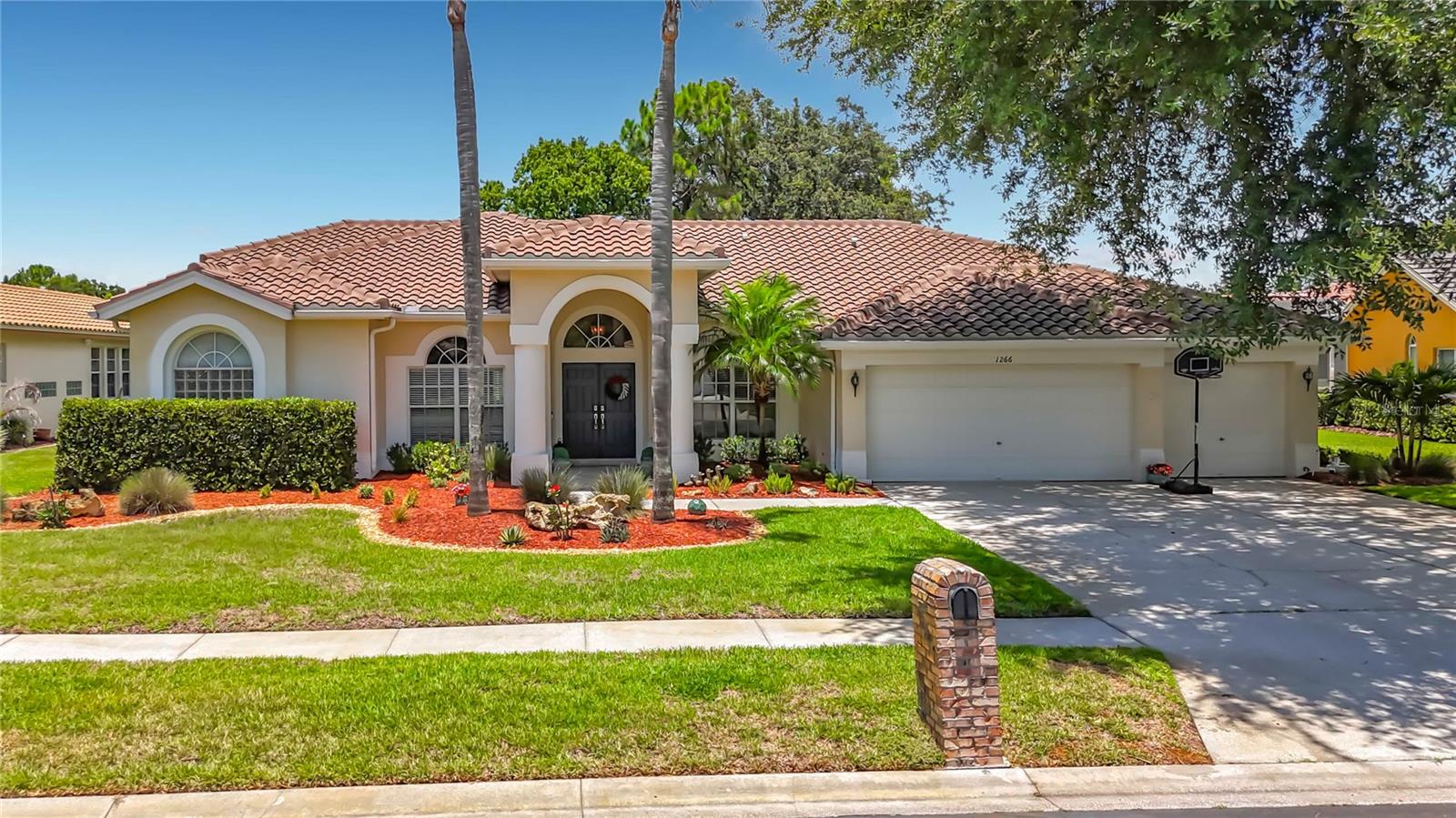 Single Family Residence em TARPON SPRINGS, FL - Daniel Dourado