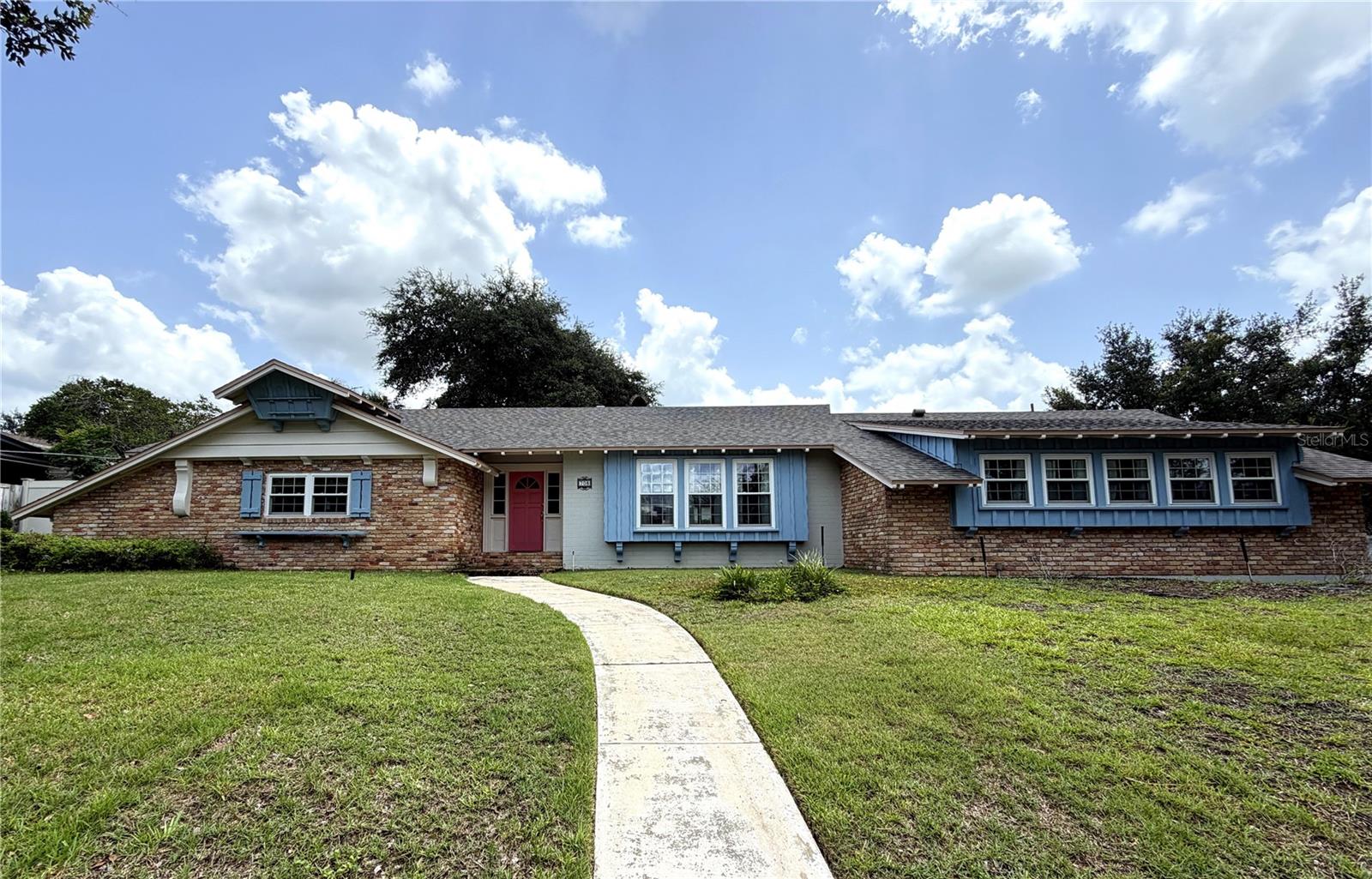 Single Family Residence in WINTER PARK, FL - Daniel Dourado