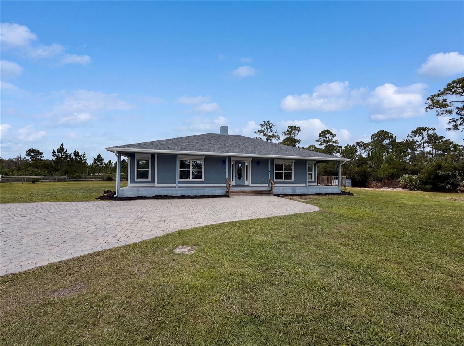 Single Family Residence em MALABAR, FL - Daniel Dourado