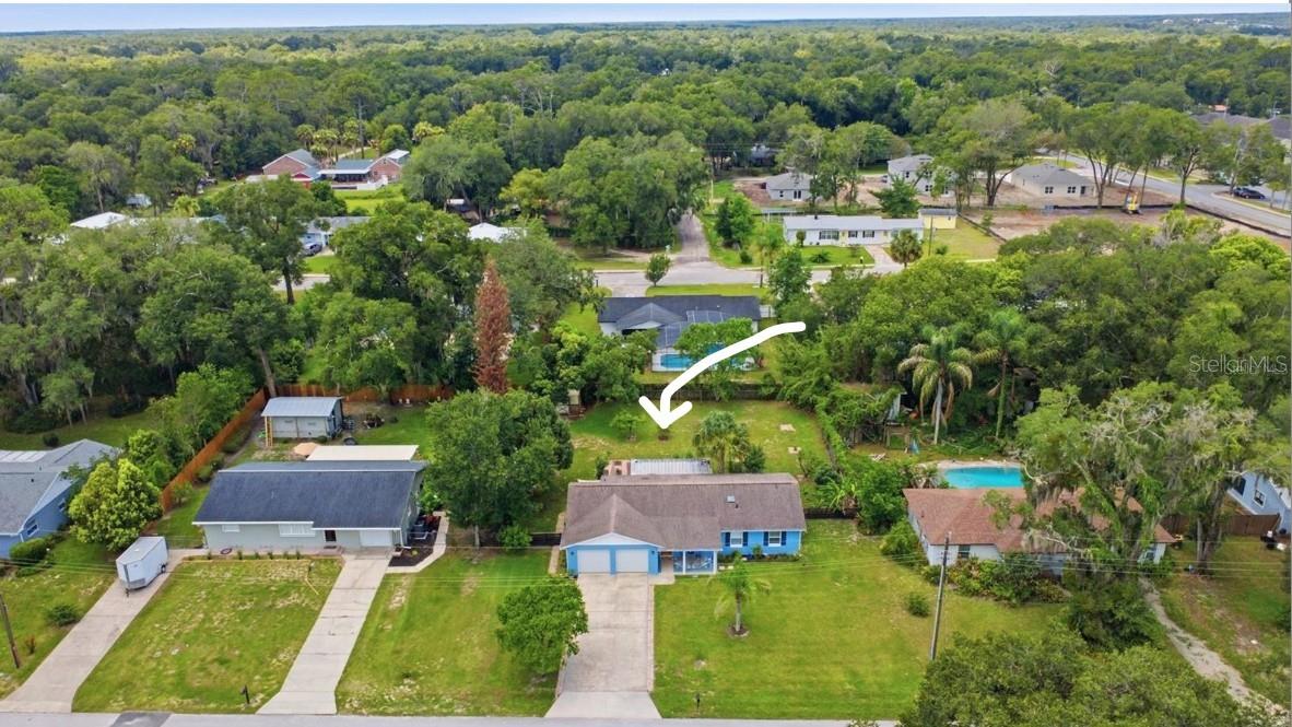 Single Family Residence in DELAND, FL - Daniel Dourado