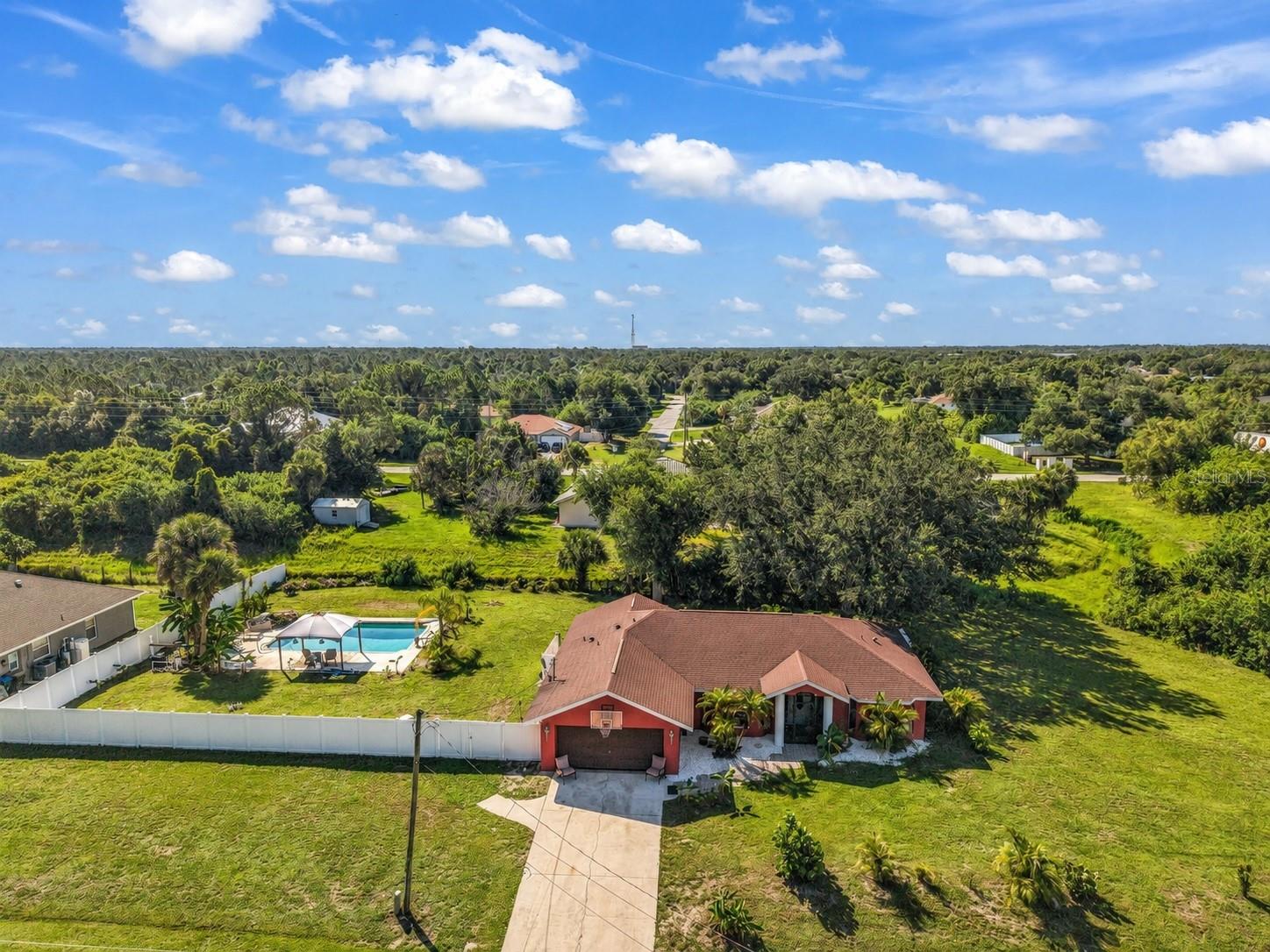 Single Family Residence em NORTH PORT, FL - Daniel Dourado