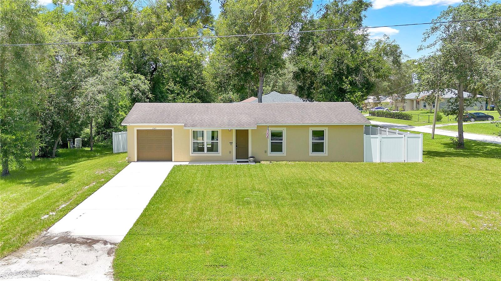 Single Family Residence in ORANGE CITY, FL - Daniel Dourado