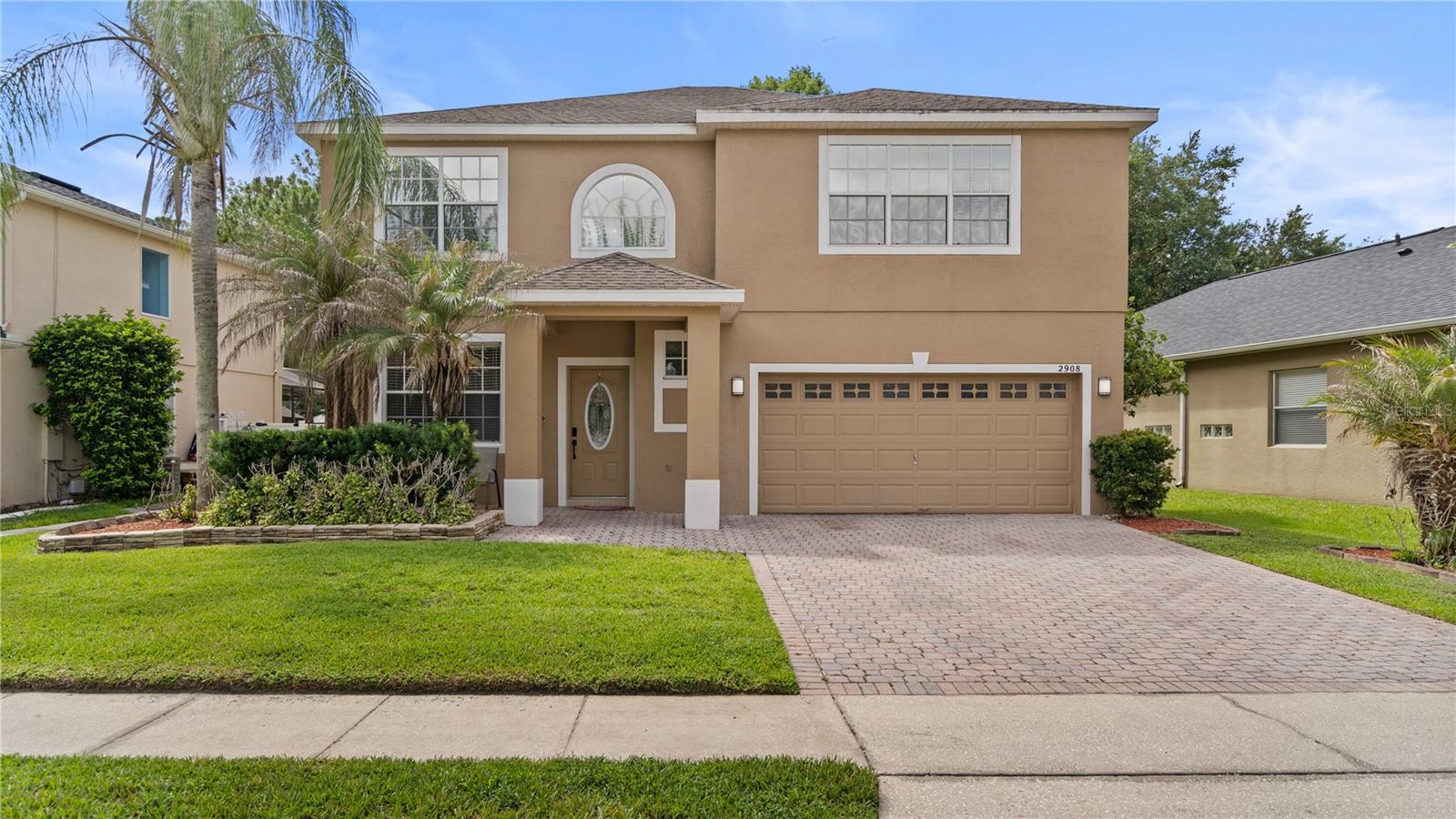Single Family Residence in ORLANDO, FL - Daniel Dourado