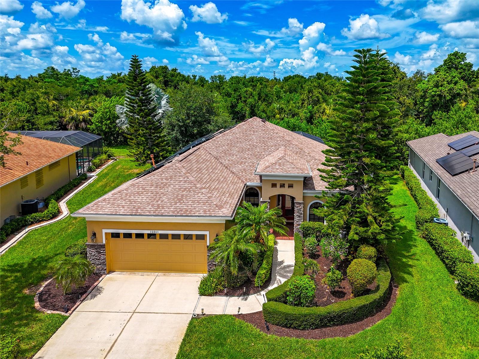 Single Family Residence in BRADENTON, FL - Daniel Dourado