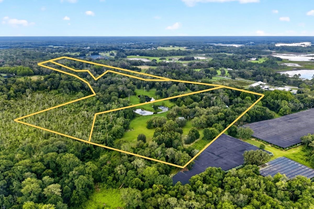 Single Family Residence em DE LEON SPRINGS, FL - Daniel Dourado