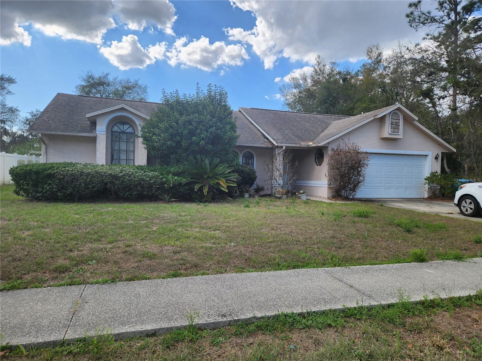 Single Family Residence em DELTONA, FL - Daniel Dourado