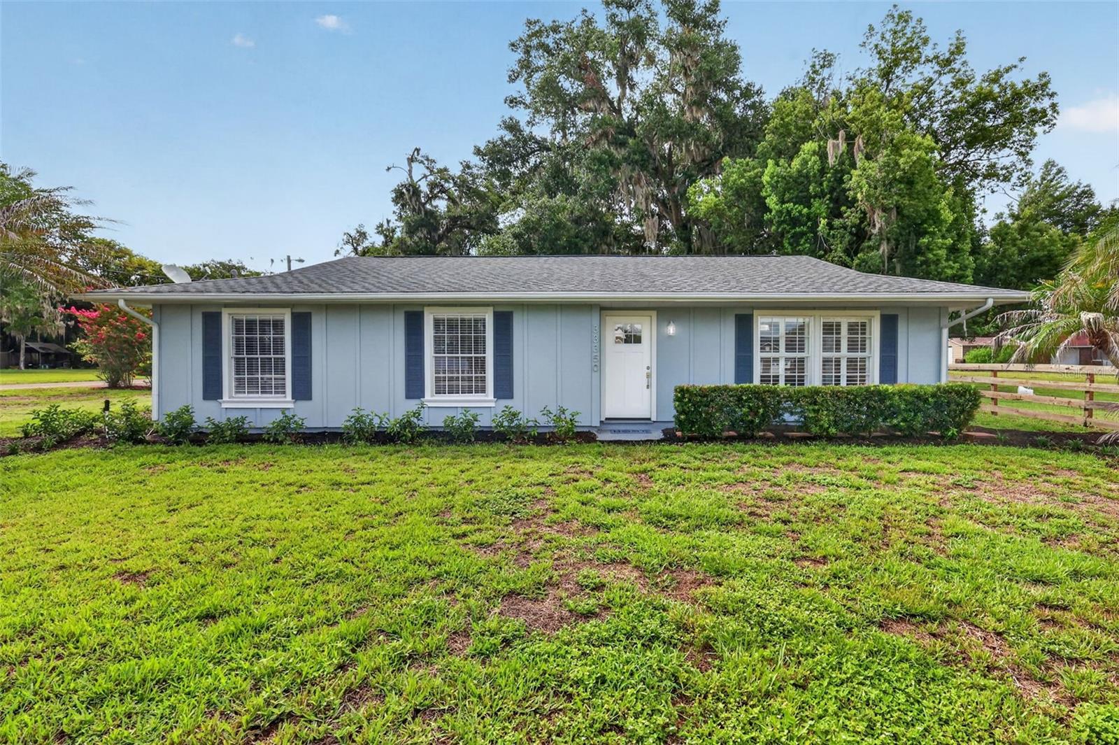 Single Family Residence em EUSTIS, FL - Daniel Dourado