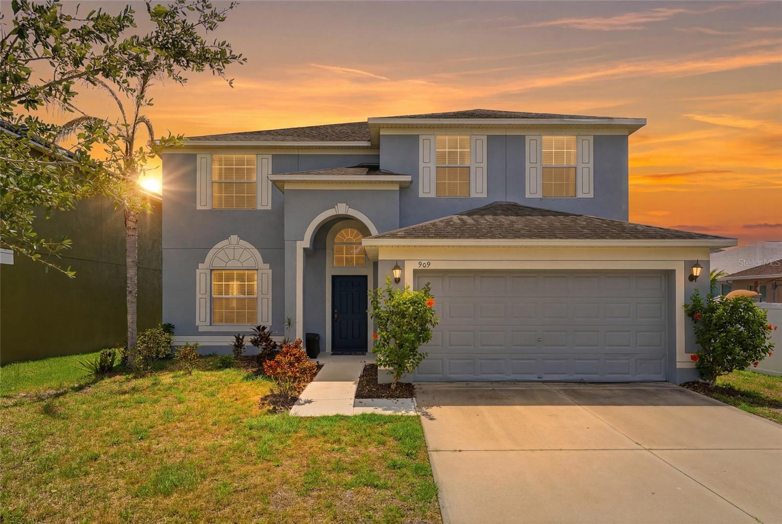 Single Family Residence in RUSKIN, FL - Daniel Dourado